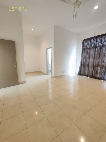 2-storey Terraced House for Sale in Setia Indah 9 (Setia Alam) - Daniel Kok - Living Room - PropertyGuru.com.my