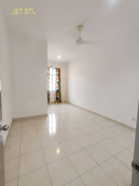 2-storey Terraced House for Sale in Setia Indah 9 (Setia Alam) - Daniel Kok - Living Room - PropertyGuru.com.my