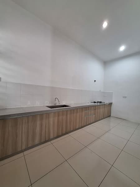Semi-Detached House for Rent in Hijauan Hills (Simpang Ampat) - Anders Ong - Kitchen - PropertyGuru.com.my