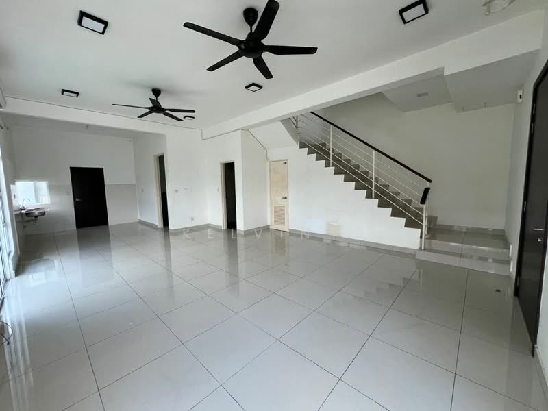 Cluster House for Sale in M Residence 2 (Rawang) - Kelvin . - Living Room - PropertyGuru.com.my