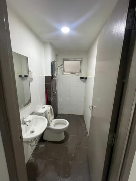 Apartment for Rent at Residensi Alam Damai (PR1MA @ Alam Damai) - Wayne Lim - Bathroom - PropertyGuru.com.my