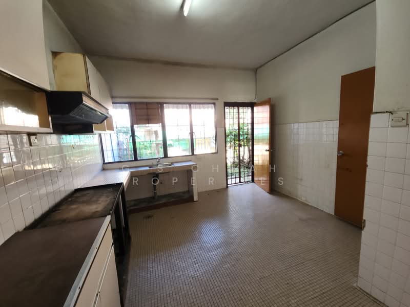 2-storey Terraced House for Sale in Taman Megah (Petaling Jaya) - G S Cheah Properties - Kitchen - PropertyGuru.com.my