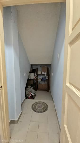 2.5-storey Terraced House for Sale in Taman Bukit Anggerik (Cheras) - Elaine Loke - Corridor - PropertyGuru.com.my