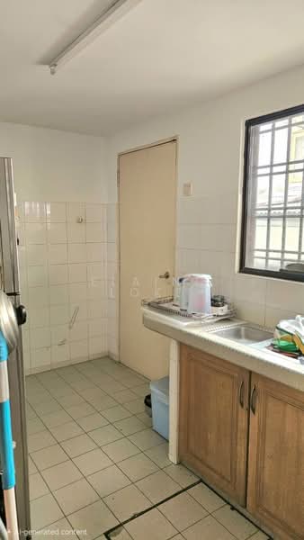 2.5-storey Terraced House for Sale in Taman Bukit Anggerik (Cheras) - Elaine Loke - Kitchen - PropertyGuru.com.my