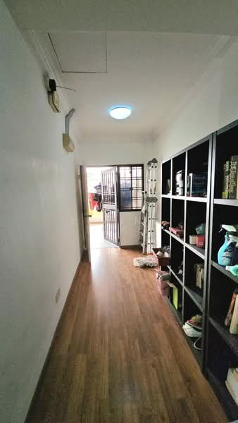 2.5-storey Terraced House for Sale in Taman Bukit Anggerik (Cheras) - Elaine Loke - Corridor - PropertyGuru.com.my