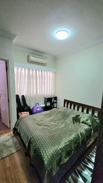 2.5-storey Terraced House for Sale in Taman Bukit Anggerik (Cheras) - Elaine Loke - Bedroom - PropertyGuru.com.my