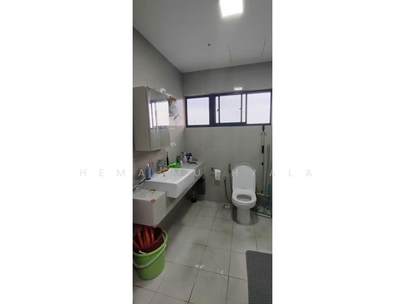 Condominium for Rent at Mirage By The Lake - Hema Muthyala - Bathroom - PropertyGuru.com.my