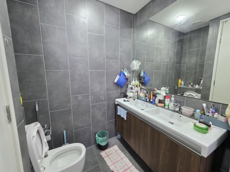 Service Residence for Sale at Ativo Suites @ Damansara Avenue - Ron Yap - Bathroom - PropertyGuru.com.my