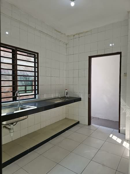 Rumah Bandar untuk Disewa di Bandar Sungai Long (Selangor) - Stella Lee - Kitchen - PropertyGuru.com.my