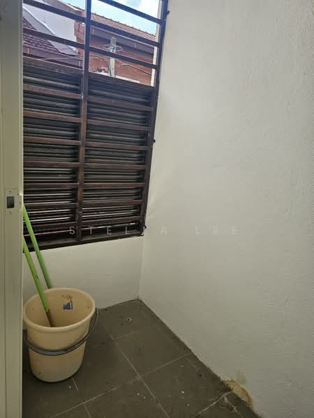 Rumah Bandar untuk Disewa di Bandar Sungai Long (Selangor) - Stella Lee - Balcony - PropertyGuru.com.my