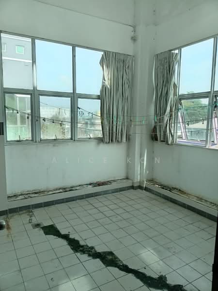 Shop / Office for Rent in Kuching (Sarawak) - Alice Kon - Balcony - PropertyGuru.com.my