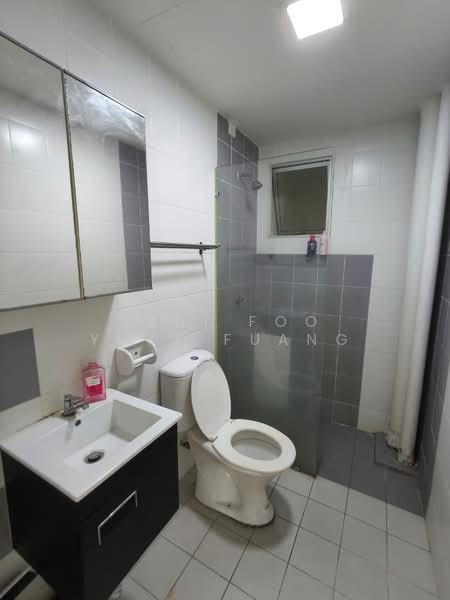 Pangsapuri untuk Disewa di Seri Intan Apartment - Veni Foo Yoke Fuang - Bathroom - PropertyGuru.com.my