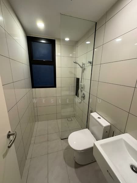 Servis Apartment untuk Dijual di Duta Park Residences - Wesley Fu - Bathroom - PropertyGuru.com.my