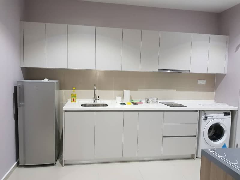 Servis Apartment untuk Dijual di i-SOHO @ i-City - Dennis Tan - Kitchen - PropertyGuru.com.my