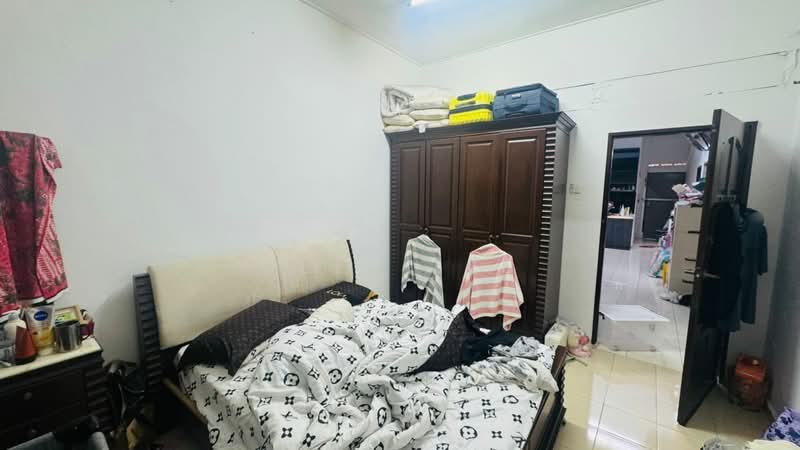 1-storey Terraced House for Sale in Taman Sri Tebrau (Johor Bahru) - Jeff Lee - Bedroom - PropertyGuru.com.my