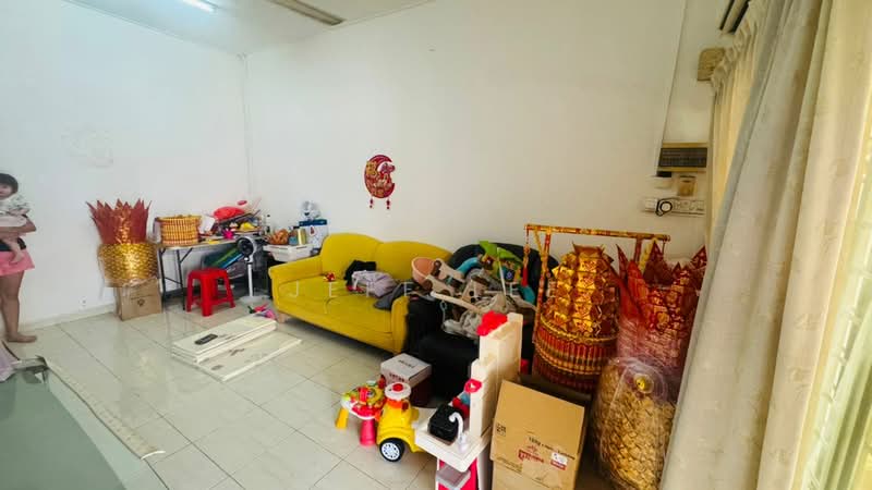 1-storey Terraced House for Sale in Taman Sri Tebrau (Johor Bahru) - Jeff Lee - Living Room - PropertyGuru.com.my