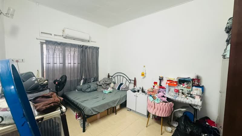 1-storey Terraced House for Sale in Taman Sri Tebrau (Johor Bahru) - Jeff Lee - Bedroom - PropertyGuru.com.my