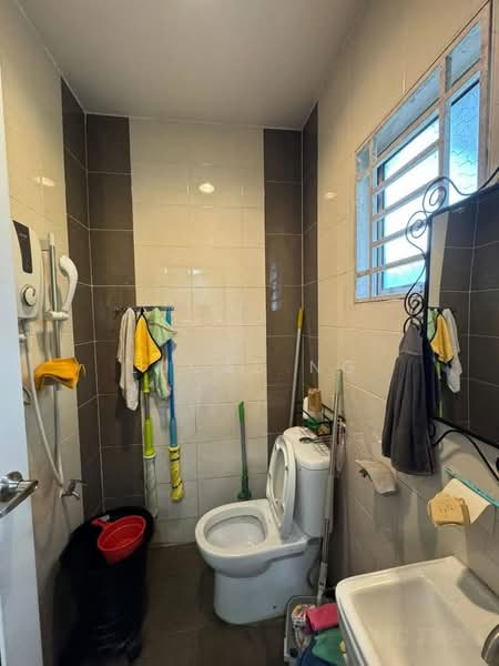 Rumah Teres 2 Tingkat untuk Dijual di Bandar Botanic (Klang) - Lucas Ng - Bathroom - PropertyGuru.com.my