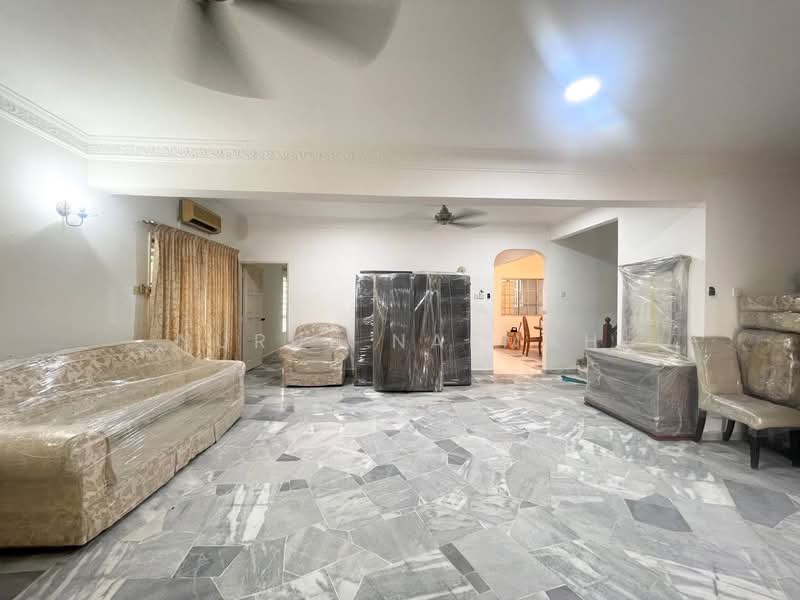 2-storey Terraced House for Sale in Subang Jaya (Selangor) - Nurul Naemah - Living Room - PropertyGuru.com.my