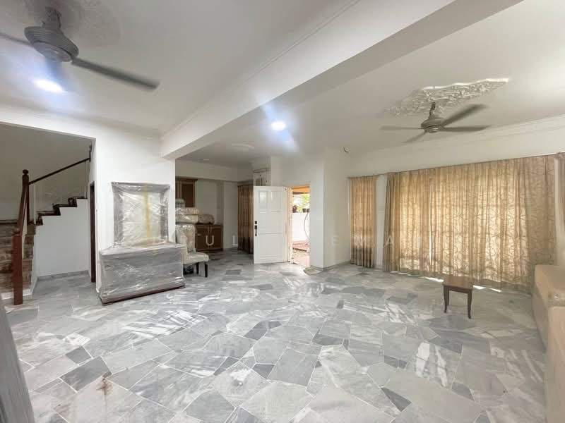 2-storey Terraced House for Sale in Subang Jaya (Selangor) - Nurul Naemah - Living Room - PropertyGuru.com.my