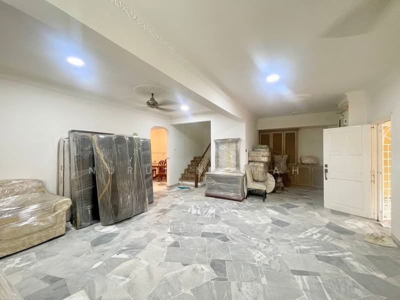 2-storey Terraced House for Sale in Subang Jaya (Selangor) - Nurul Naemah - Living Room - PropertyGuru.com.my