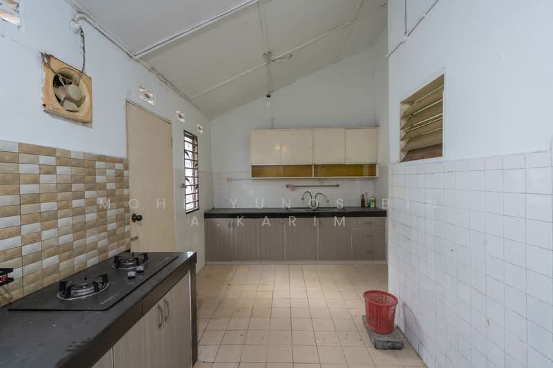 2-storey Terraced House for Sale in Taman Melewar (Gombak) - Mohd Yunos Bin A.Karim - Kitchen - PropertyGuru.com.my