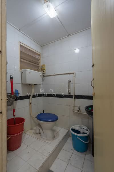 2-storey Terraced House for Sale in Taman Melewar (Gombak) - Mohd Yunos Bin A.Karim - Bathroom - PropertyGuru.com.my