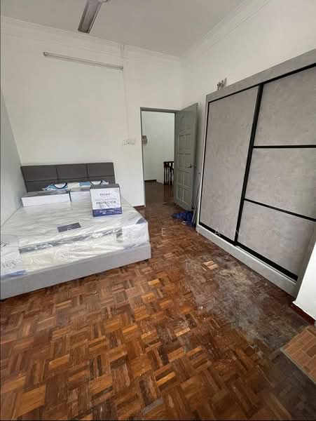 Rumah Teres 2 Tingkat untuk Disewa di Taman Perling (Perling) - Robbie Tan - Bedroom - PropertyGuru.com.my
