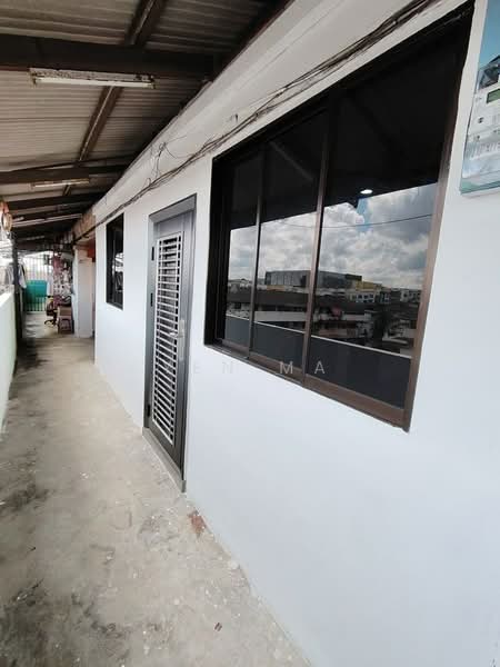Flat for Sale at Flat Taman Ungku Tun Aminah - Yen Ma - Exterior - PropertyGuru.com.my
