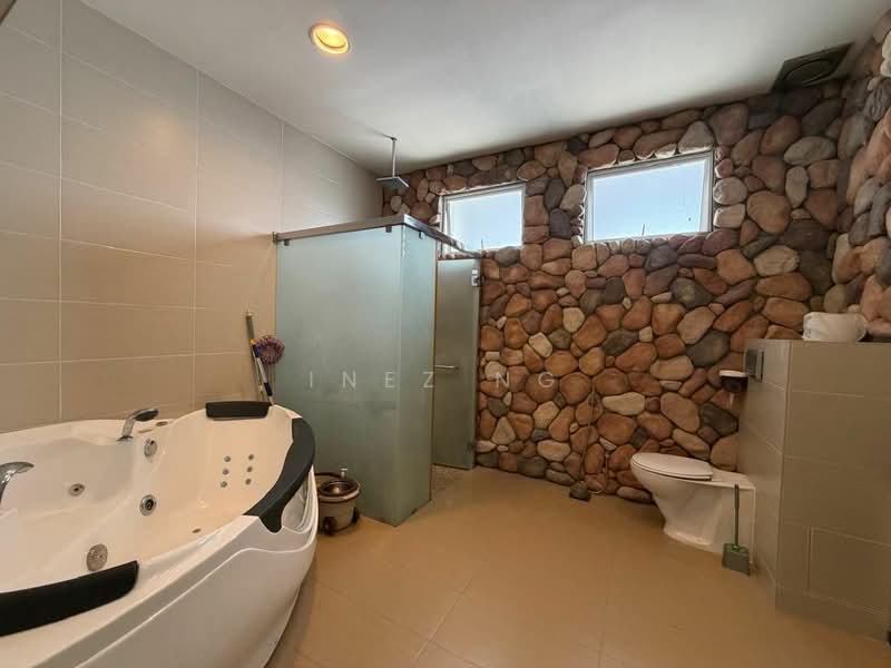 Rumah Berkembar untuk Dijual di Iskandar Puteri (Nusajaya) (Johor) - Inez Ng - Bathroom - PropertyGuru.com.my