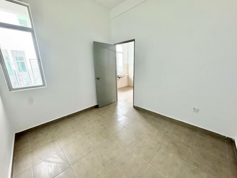 2-storey Terraced House for Sale in Taman Kundang Jaya (Rawang) - Zul Hasif - PropertyGuru.com.my