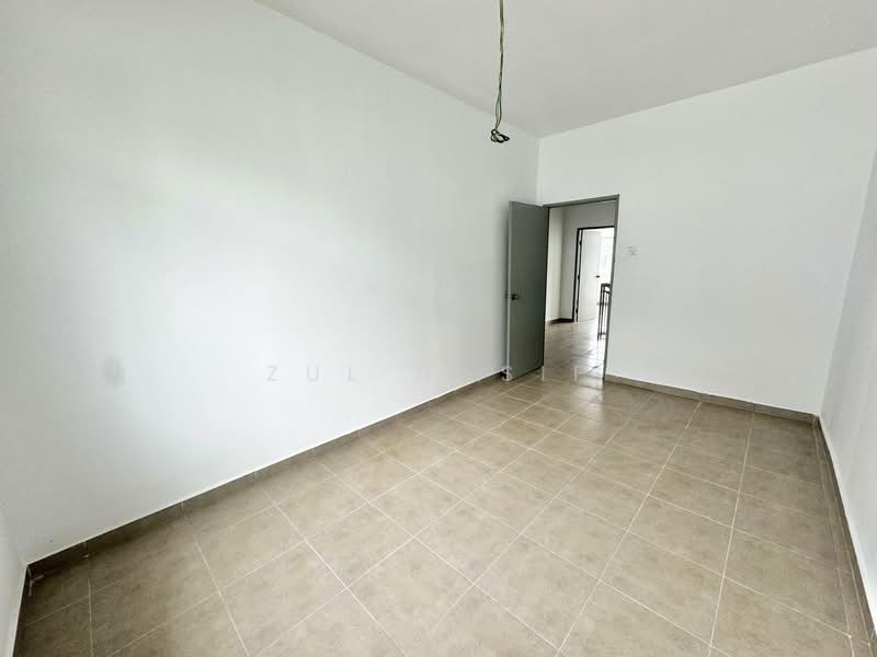 2-storey Terraced House for Sale in Taman Kundang Jaya (Rawang) - Zul Hasif - PropertyGuru.com.my