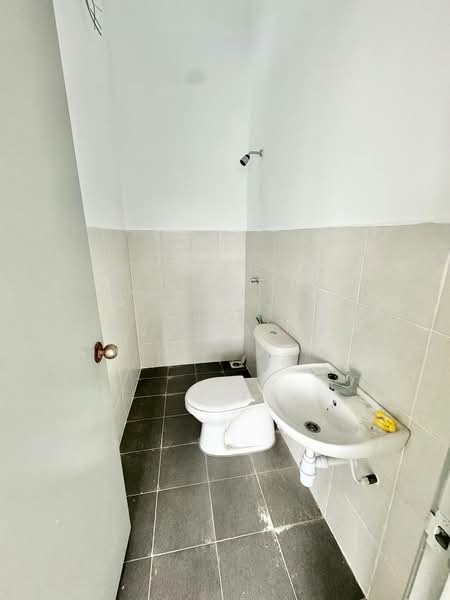 2-storey Terraced House for Sale in Taman Kundang Jaya (Rawang) - Zul Hasif - PropertyGuru.com.my