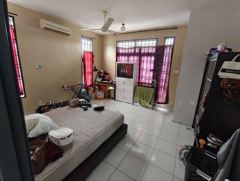 Rumah Berkembar untuk Dijual di Taman Mutiara Rini (Skudai) - Shieh Long Chen - Bedroom - PropertyGuru.com.my