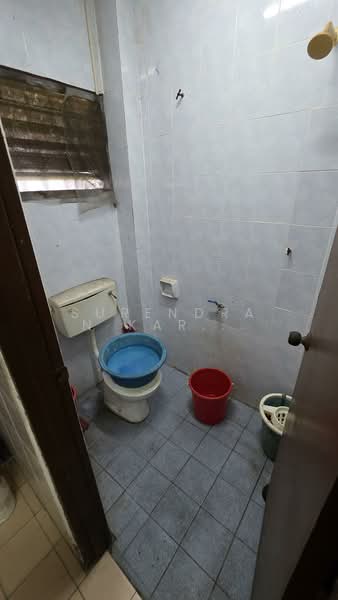 2-storey Terraced House for Sale in Klang (Selangor) - Surendran Karapiah - Bathroom - PropertyGuru.com.my