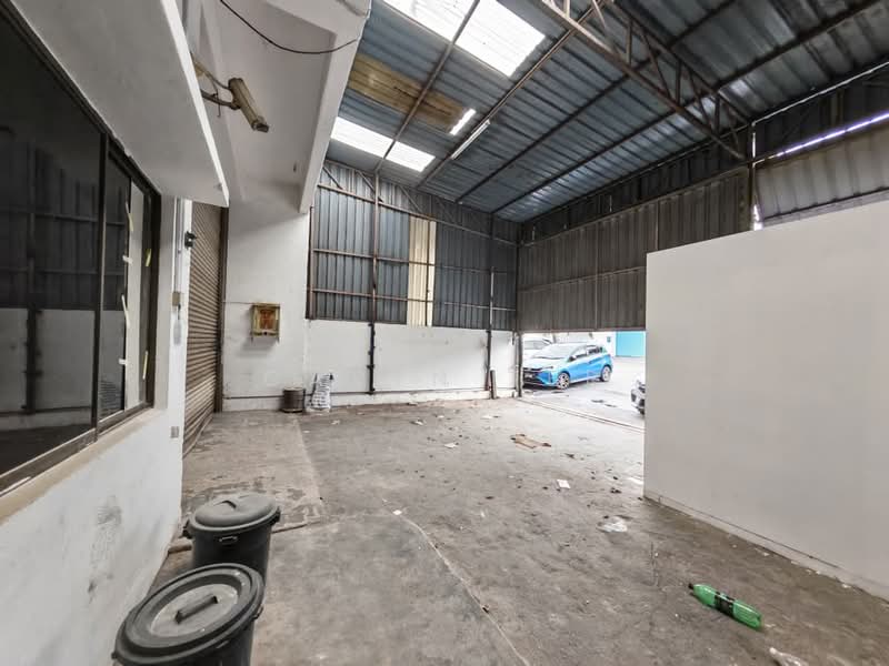Terrace Factory for Rent in Taman Desa Cemerlang (Ulu Tiram) - Caryn Ter - Interior - PropertyGuru.com.my