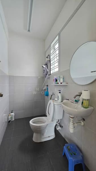Terraced House for Sale in Senai (Kulai) - Chilly Wong - Bathroom - PropertyGuru.com.my