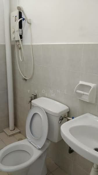 Servis Apartment untuk Dijual di Lake View Suites - Yvonne Lim - Bathroom - PropertyGuru.com.my