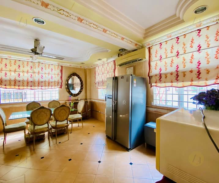 Rumah Banglo untuk Dijual di Taman Keramat Permai (Ulu Kelang) - Ali Idris - Dining Room - PropertyGuru.com.my