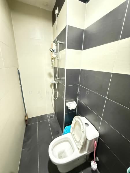 Servis Apartment untuk Disewa di D'Secret Garden (Pangsapuri Kempas Indah) - Mandy Goh Siew Li - Bathroom - PropertyGuru.com.my