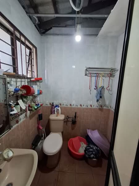 1-storey Terraced House for Sale in Taman Ungku Tun Aminah (Skudai) - Amanda Moi - Bathroom - PropertyGuru.com.my