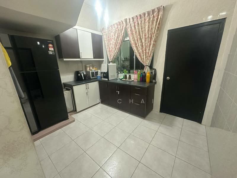 2-storey Terraced House for Sale in Taman Daya (Johor Bahru) - Ken Chai - Kitchen - PropertyGuru.com.my