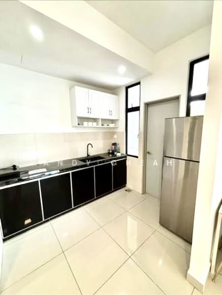 Apartment for Sale at Austin Regency (Pangsapuri Austin Perdana) - Jessica Boey - Kitchen - PropertyGuru.com.my