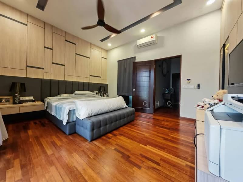 Semi-Detached House for Sale in Setia Utama (Setia Alam) - Raymond Choo - Master Bedroom - PropertyGuru.com.my