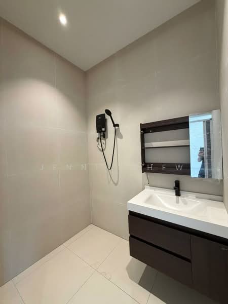 Rumah Teres 1 Tingkat untuk Dijual di Taman Ungku Tun Aminah (Skudai) - Jennie Chew - Bathroom - PropertyGuru.com.my