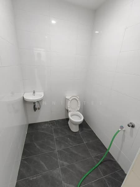 Rumah Teres 1 Tingkat untuk Dijual di Taman Ungku Tun Aminah (Skudai) - Annie Tee - Bathroom - PropertyGuru.com.my