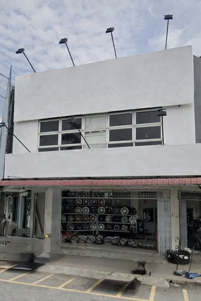 Corner 1st Floor Shoplot BM Gemilang Spacious Unit RM2800 - 4