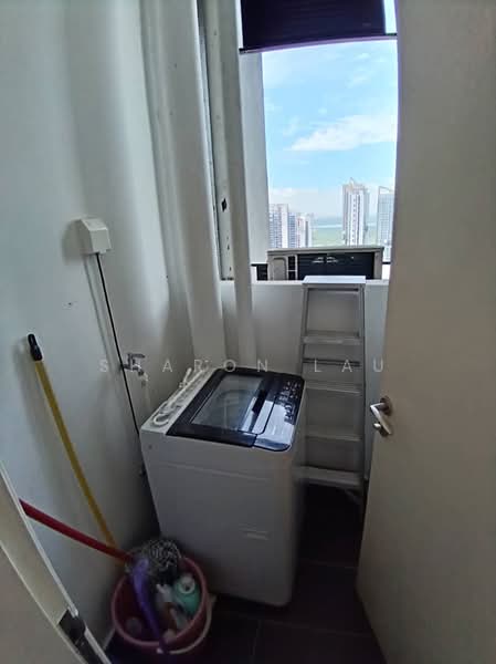 Servis Apartment untuk Disewa di D'Pristine - Sharon Lau - Balcony - PropertyGuru.com.my