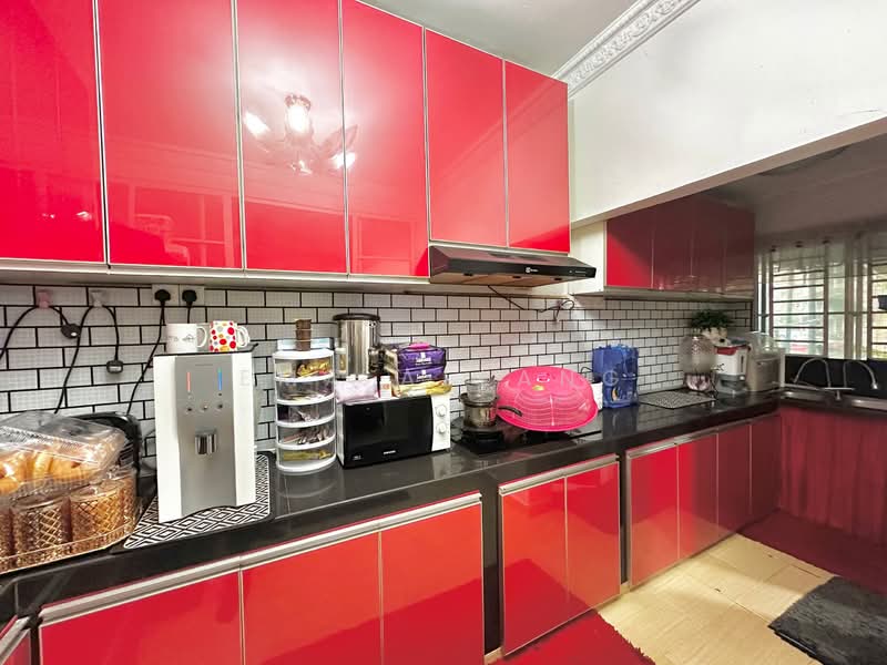 Rumah Teres 3 Tingkat untuk Dijual di Taman Melati (Setapak) - EMA ALLANG - Kitchen - PropertyGuru.com.my