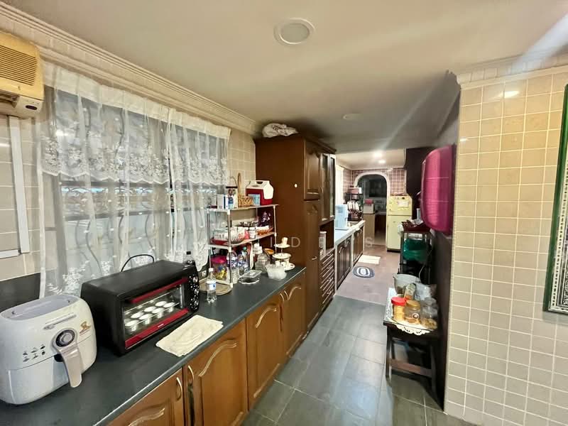 Semi-Detached House for Sale in Desa Surada (Bangi) - Ali Idris - Kitchen - PropertyGuru.com.my